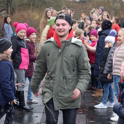 Auch unsere Sch&uuml;ler nahmen an dem Sportptogramm teil.